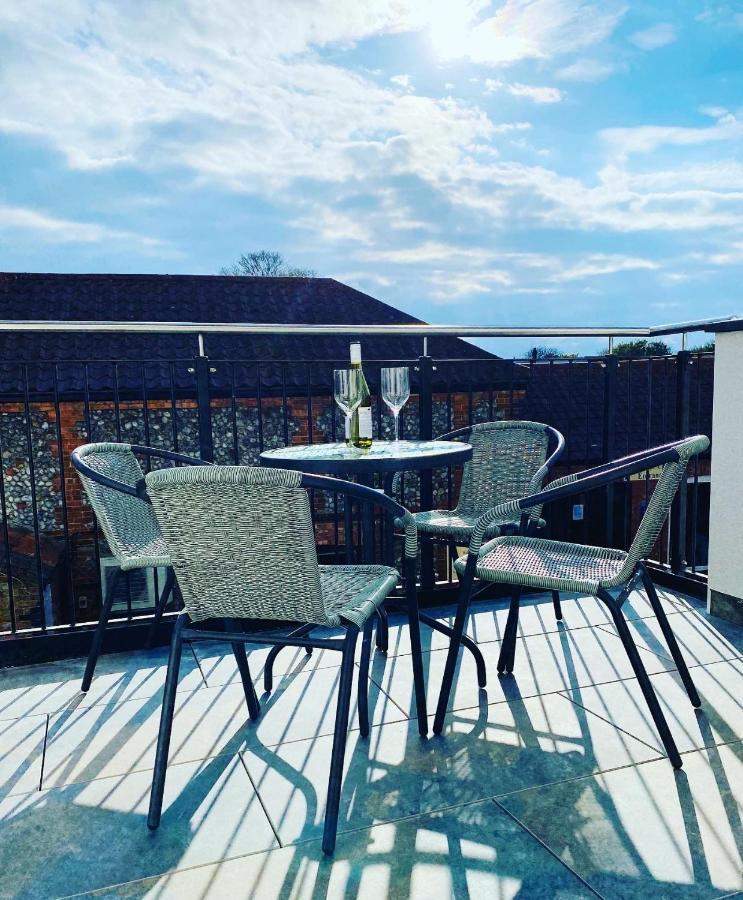 Lees Lookout Holt ,2 Bedroom Luxury Apartment With Private Parking Exteriör bild