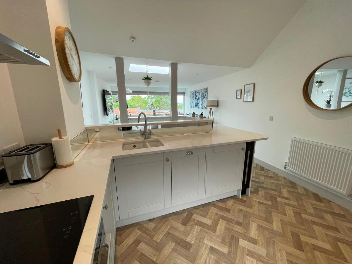 Lees Lookout Holt ,2 Bedroom Luxury Apartment With Private Parking Exteriör bild