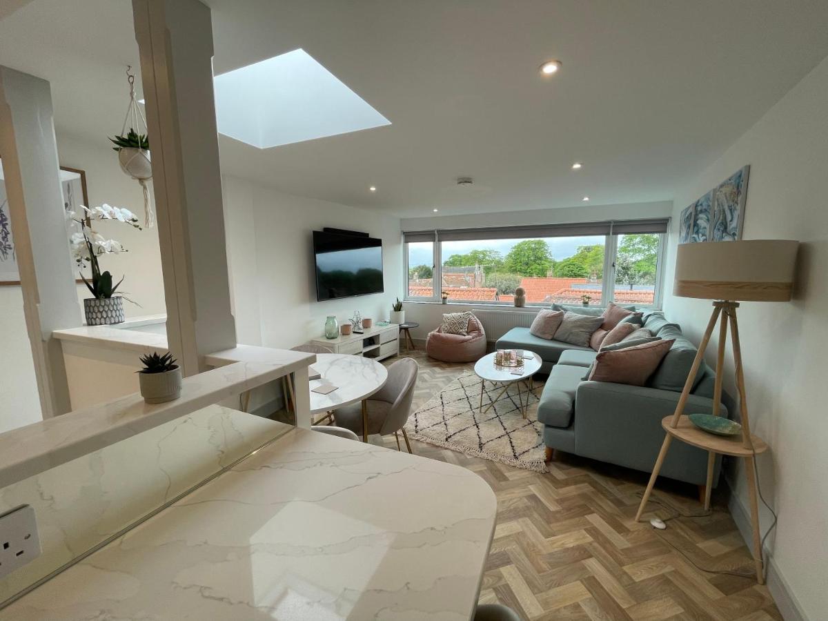 Lees Lookout Holt ,2 Bedroom Luxury Apartment With Private Parking Exteriör bild