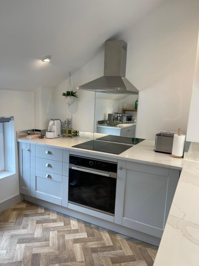 Lees Lookout Holt ,2 Bedroom Luxury Apartment With Private Parking Exteriör bild